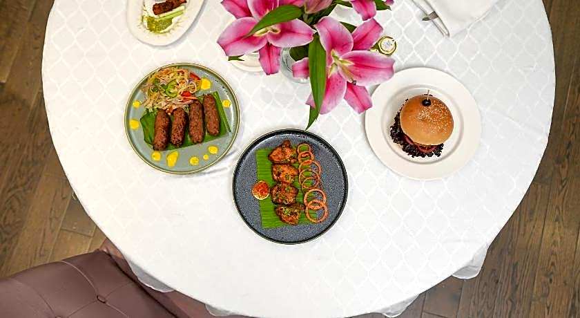 Renaissance by Marriott Lucknow Hotel