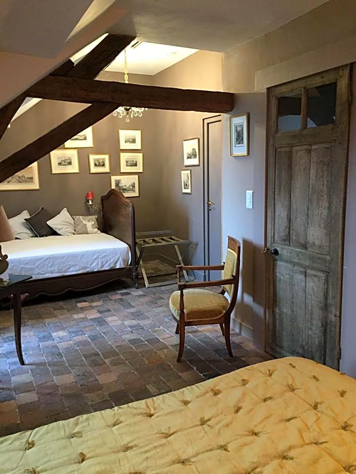 Au 16 Place Saint Louis