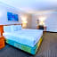 La Quinta Inn & Suites by Wyndham Clute Lake Jackson