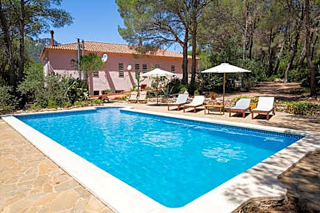 AldeaMia, Forest, mountain view, beach at 8 min