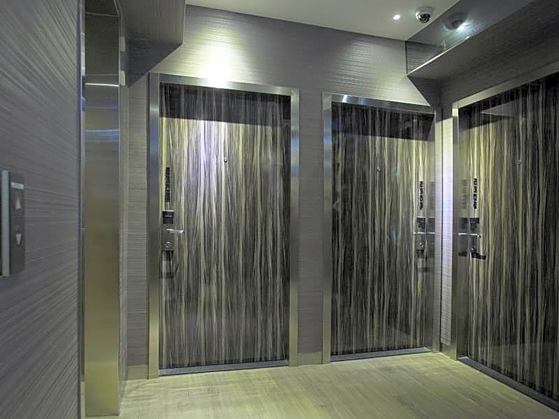 M1 North Point Hotel