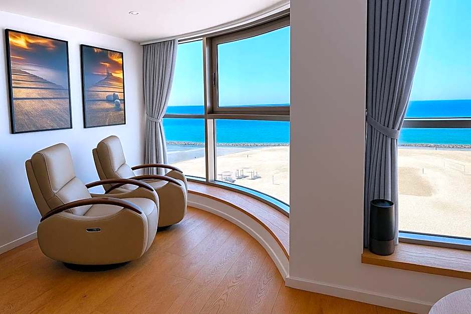 Luxurious Beach apartments
