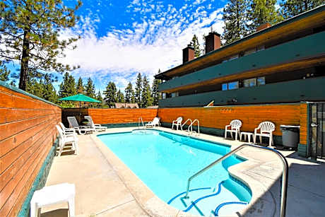 Snow Lake Lodge