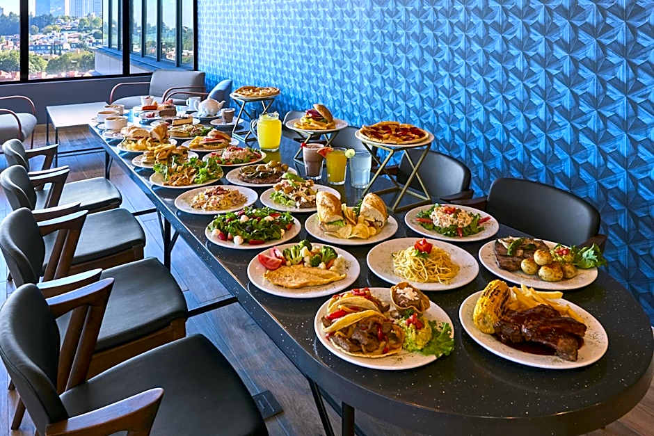 City Express Plus by Marriott Ciudad de Mexico Interlomas