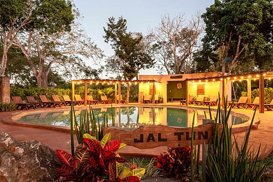 Xuux Peek by Tecnohotel