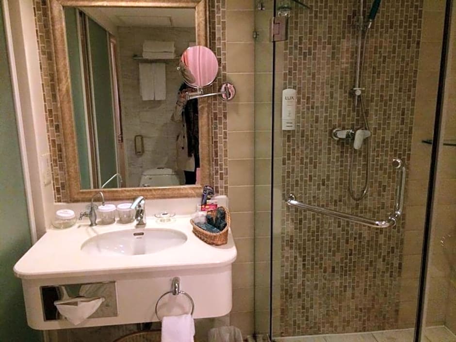 Qingdao Huiquan Dynasty Hotel