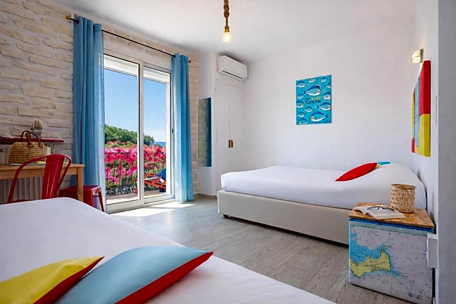 Hôtel Almanarre Plage - Hôtel Eco-Responsable face à la mer