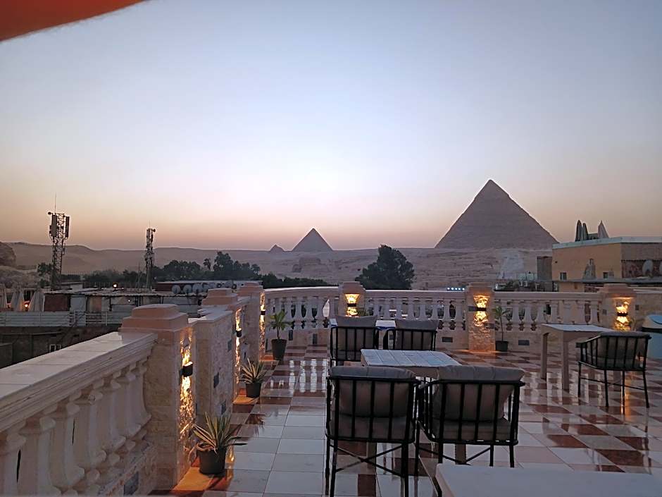 royal pyramids inn