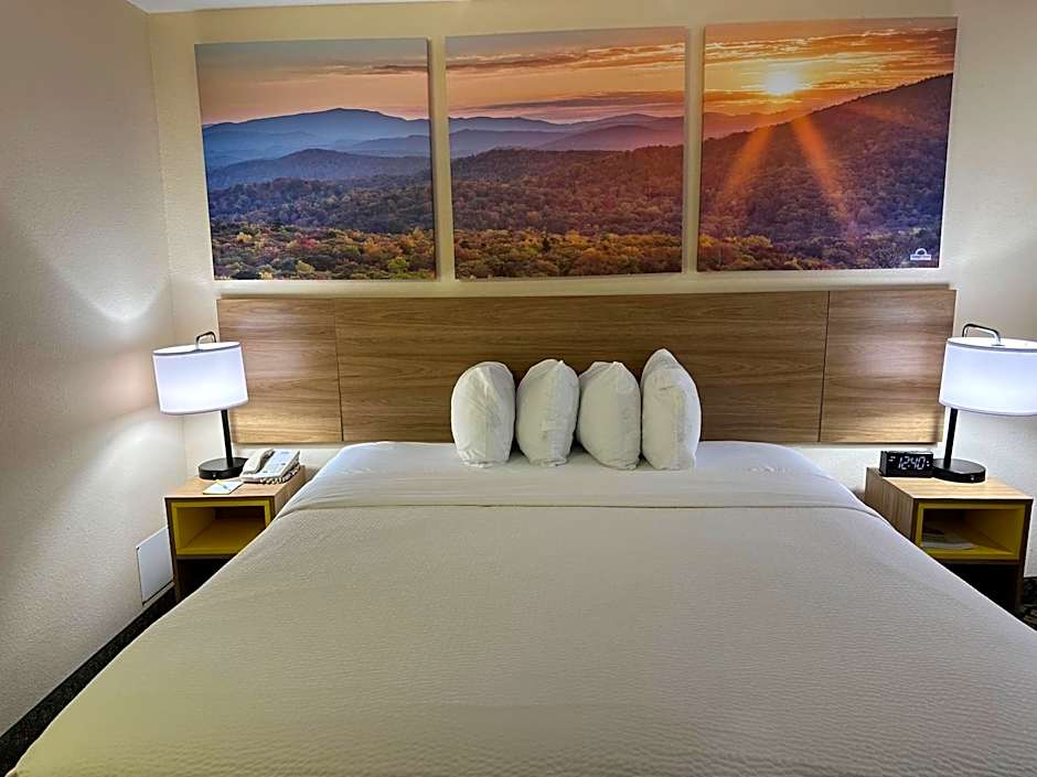 Days Inn & Suites by Wyndham Eunice