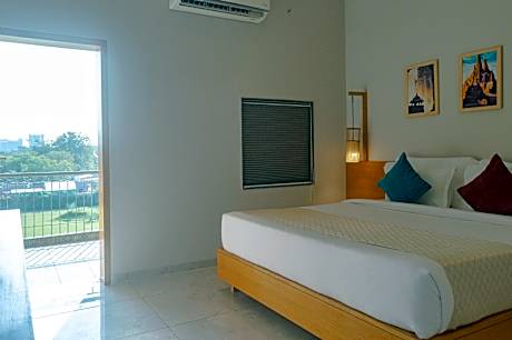 Suite Room with Balcony