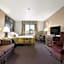 Super 8 by Wyndham Milwaukee Airport