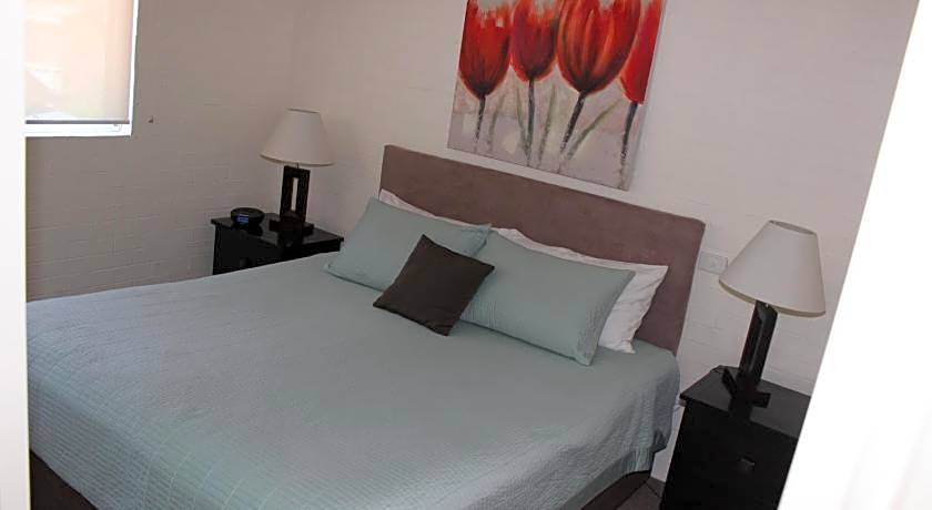 Mollymook Cove Apartments