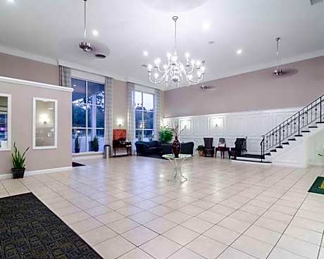 Rodeway Inn & Suites Williamsburg Central