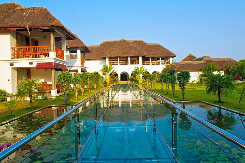 Le Pondy - Beach and Lake Resort