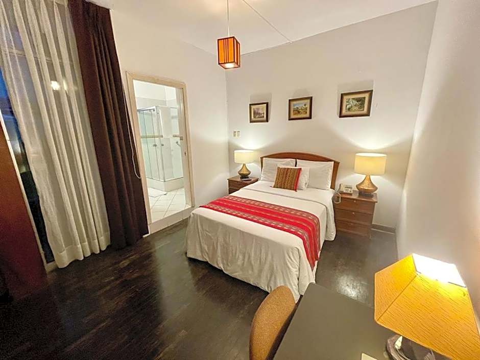 Photo 1 of 2 of Small Double Room
