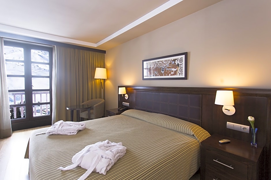 Fun Aragon Hills Hotel & Spa