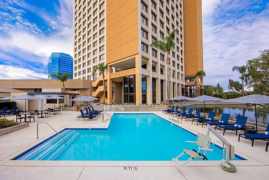 Hotel Fera Anaheim, a DoubleTree by Hilton