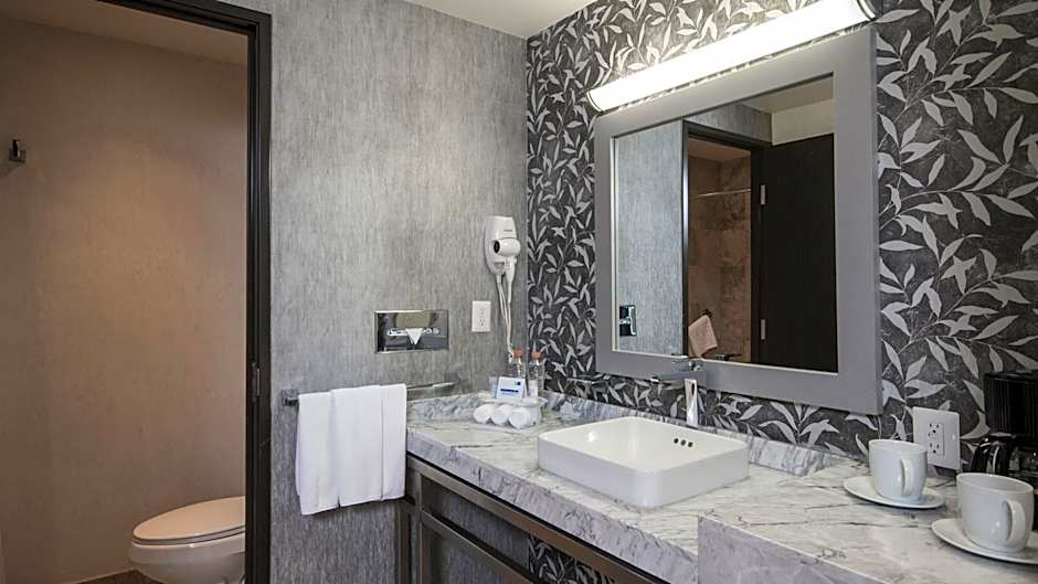 Holiday Inn Express & Suites Queretaro By IHG