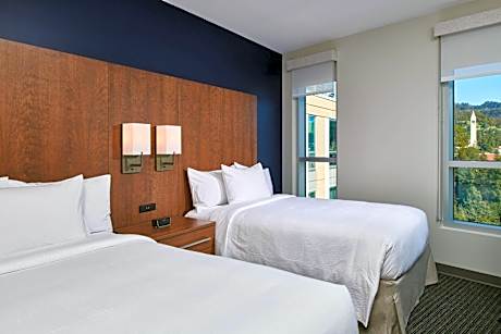 2 Bedroom, 1 Bath Suite, 2 Bedroom Suite, Bedroom 1: 1 King, Bedroom 2: 2 Double, Sofa bed