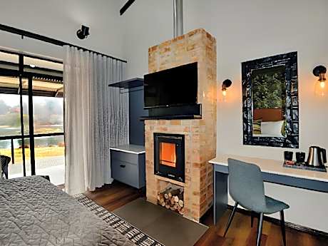 Deluxe Double Room with Shower