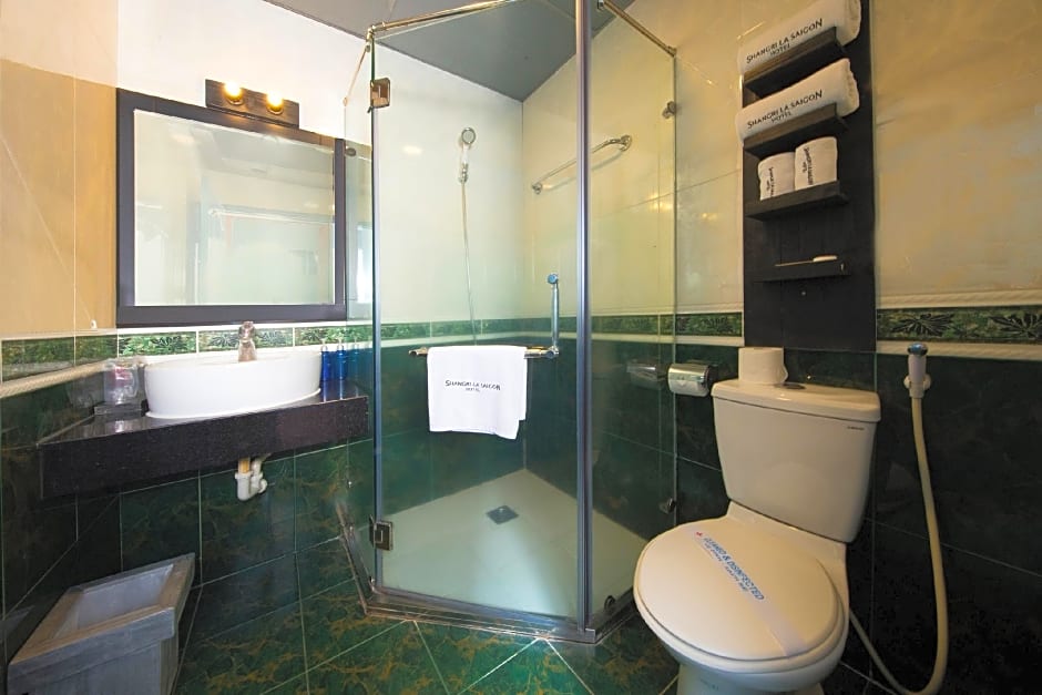 Good Vibes Central Hotel