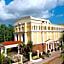 Mayfair Convention Hotel