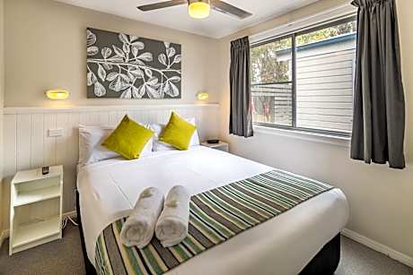 Deluxe Two-Bedroom Cabin