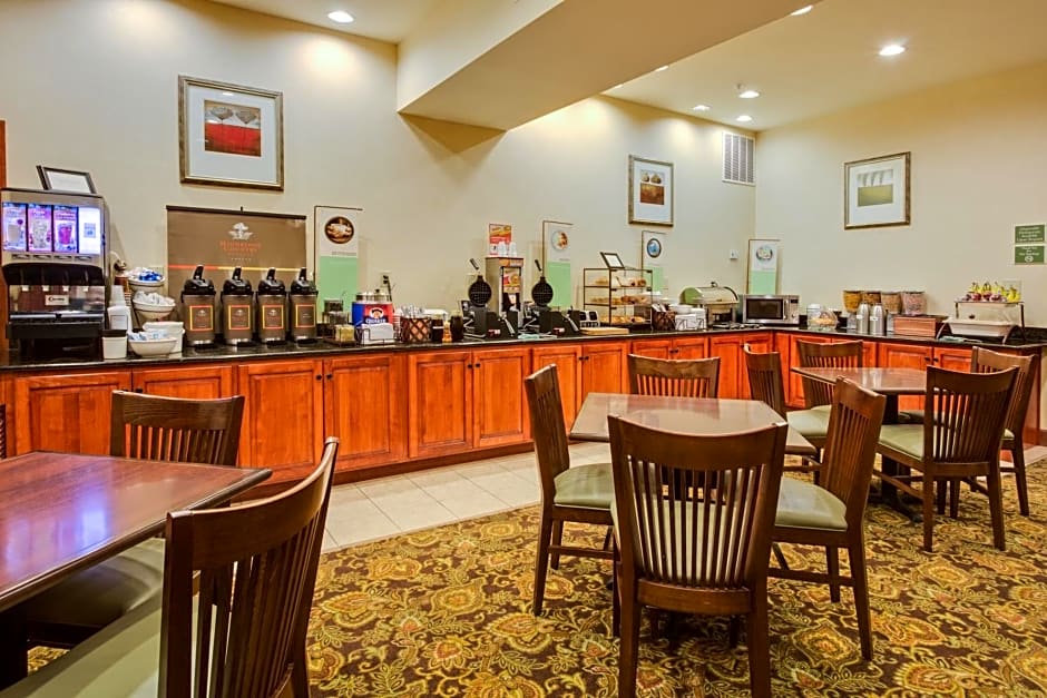 Country Inn & Suites by Radisson, Crestview, FL