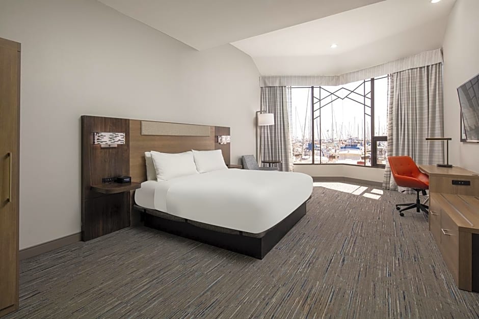Holiday Inn Express Hotel & Suites Ventura Harbor By IHG