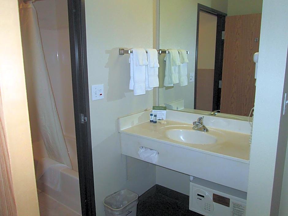 AmericInn by Wyndham Charlevoix