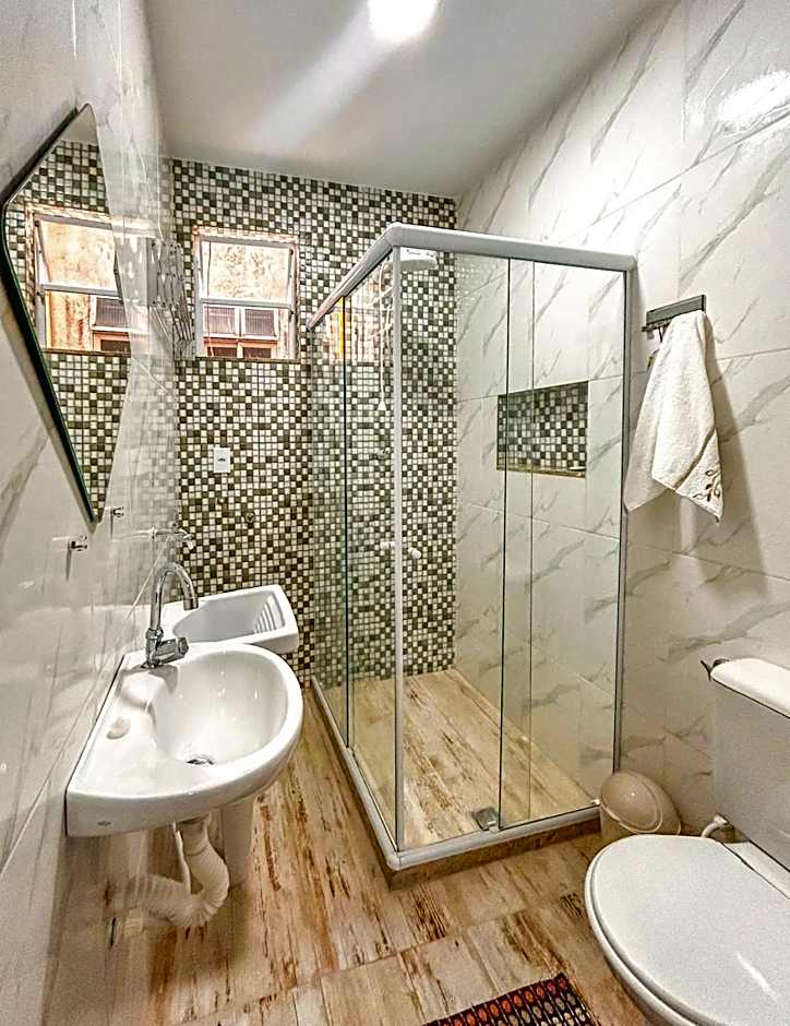 Ótimo studio c WiFi a 190m da Praia do Leme - RJ