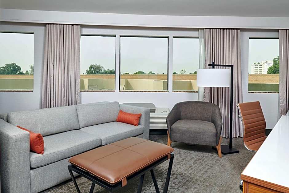 DoubleTree By Hilton Fullerton