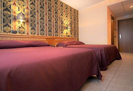 Standard Family Room