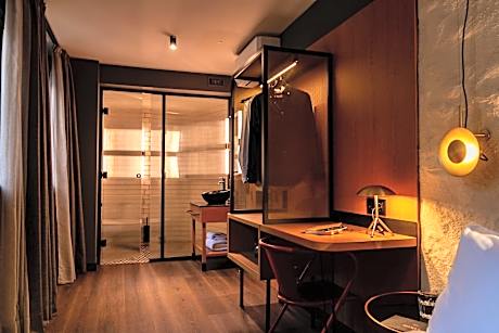 Single Room with Double Bed