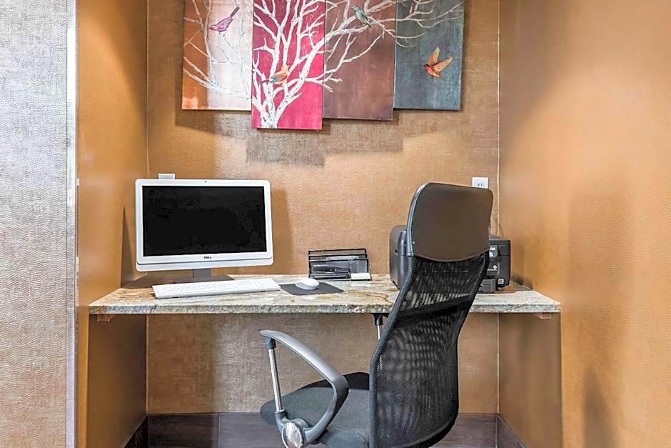 Comfort Inn Pine Grove I-81 Hershey Area