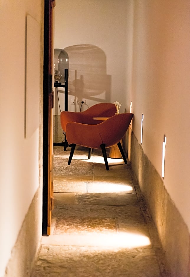 Flora Chiado Apartments