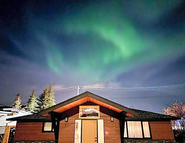 Bears Den Guest House