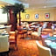 Anaheim Majestic Garden Hotel