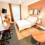 ITH Surf City Hostel Hermosa Beach