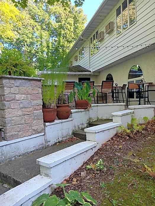 White Birch Inn