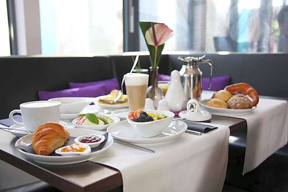 Schiller 5 Hotel & Boardinghouse