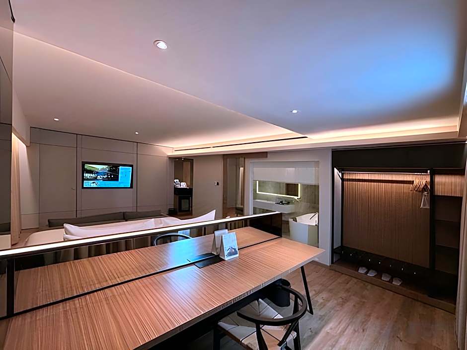 Grand Zuri Pekanbaru Hotel