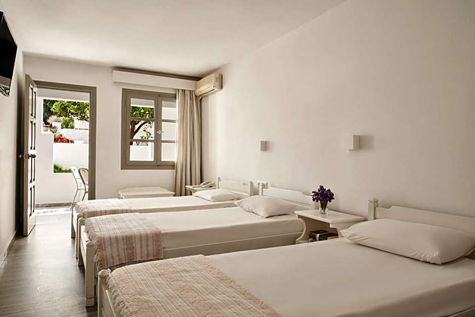 Polos Hotel Paros