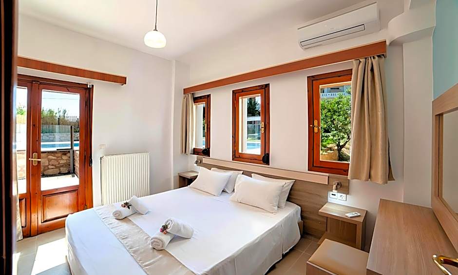 Island Villa Heated Pool