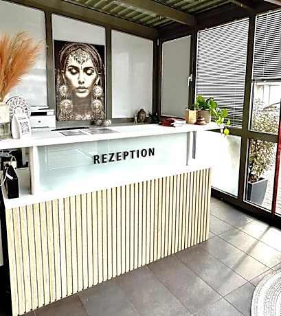 Hotel Villa-Bassermann, stilvoll, 2 Min zum Schloss, schnelles WLAN & Parkplatz
