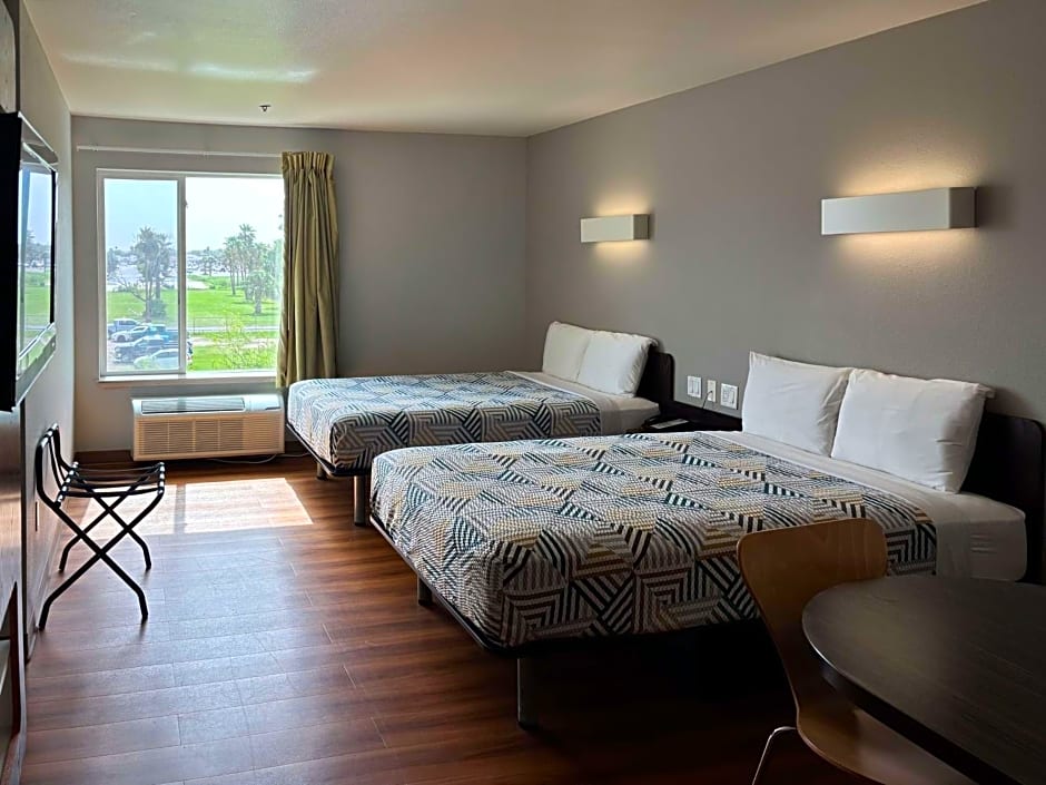 Motel 6-Weslaco, TX
