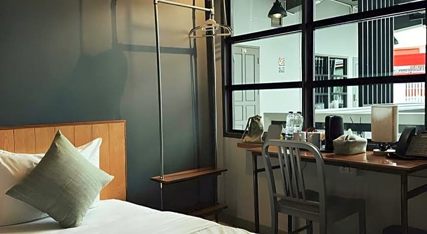 Sailomyen Cafe & Hostel