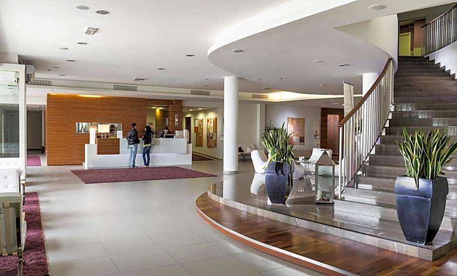 Yes Hotel Touring & SPA