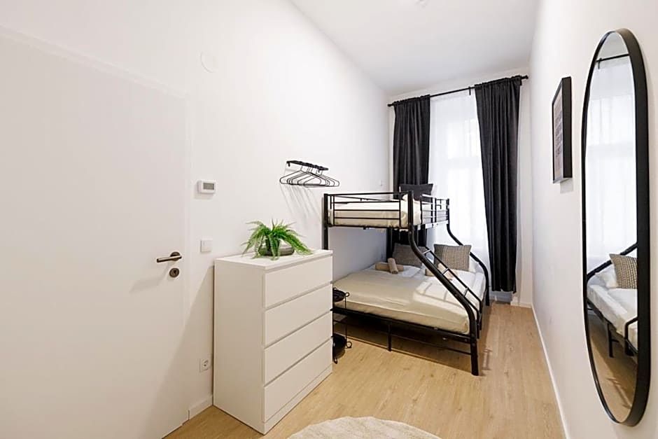 Central City Style Rooms by Home2