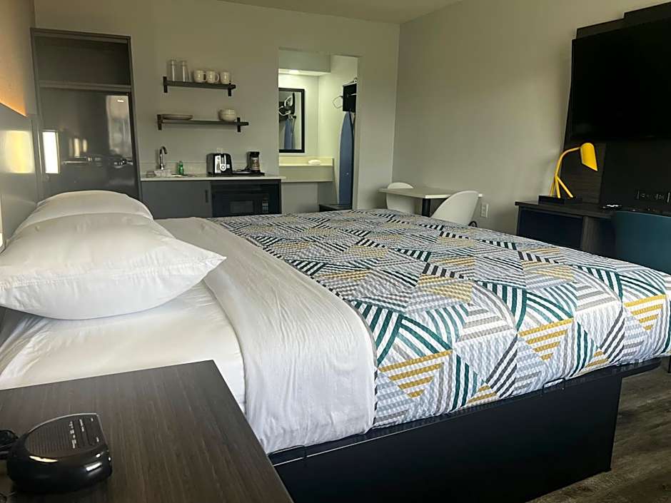 Studio 6 Tulsa OK Central